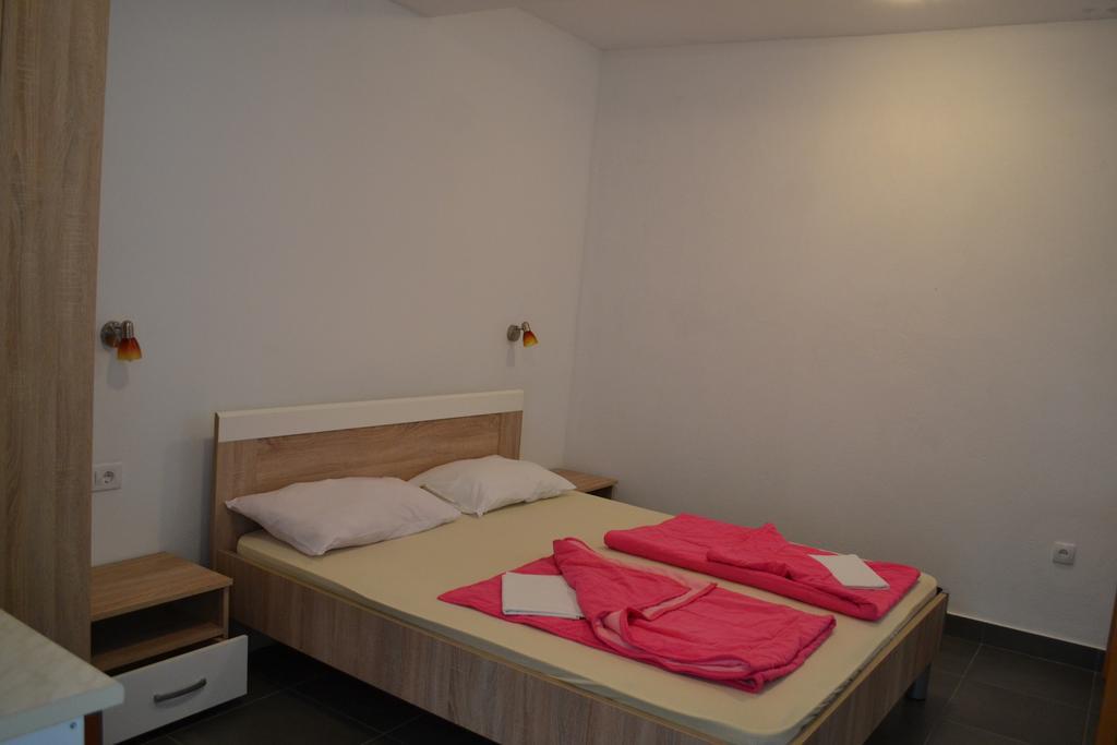 Guesthouse Orlovic Budva Eksteriør billede