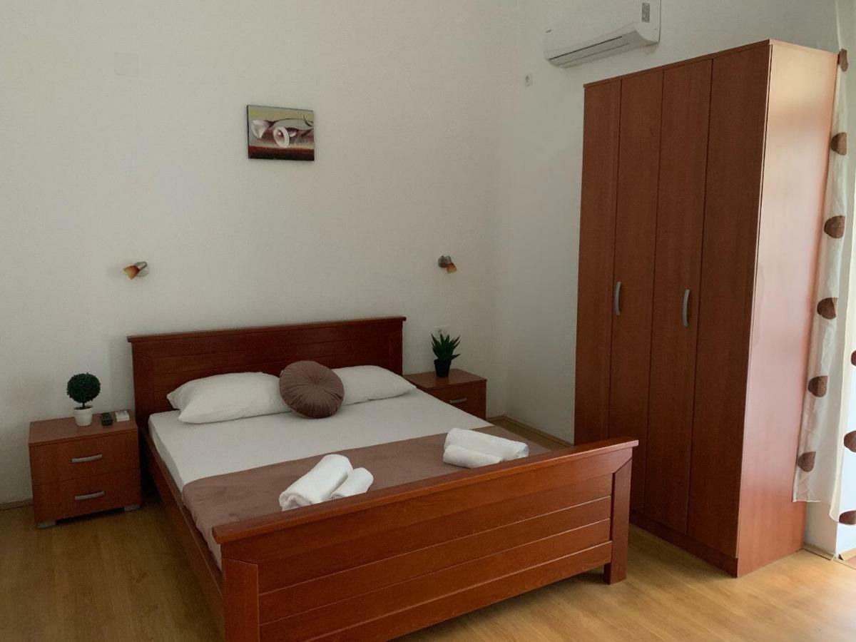 Guesthouse Orlovic Budva Eksteriør billede