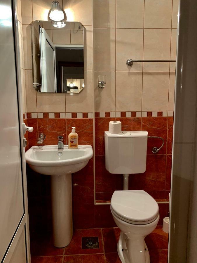 Guesthouse Orlovic Budva Eksteriør billede
