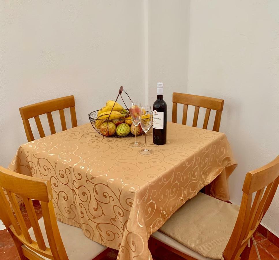 Guesthouse Orlovic Budva Eksteriør billede