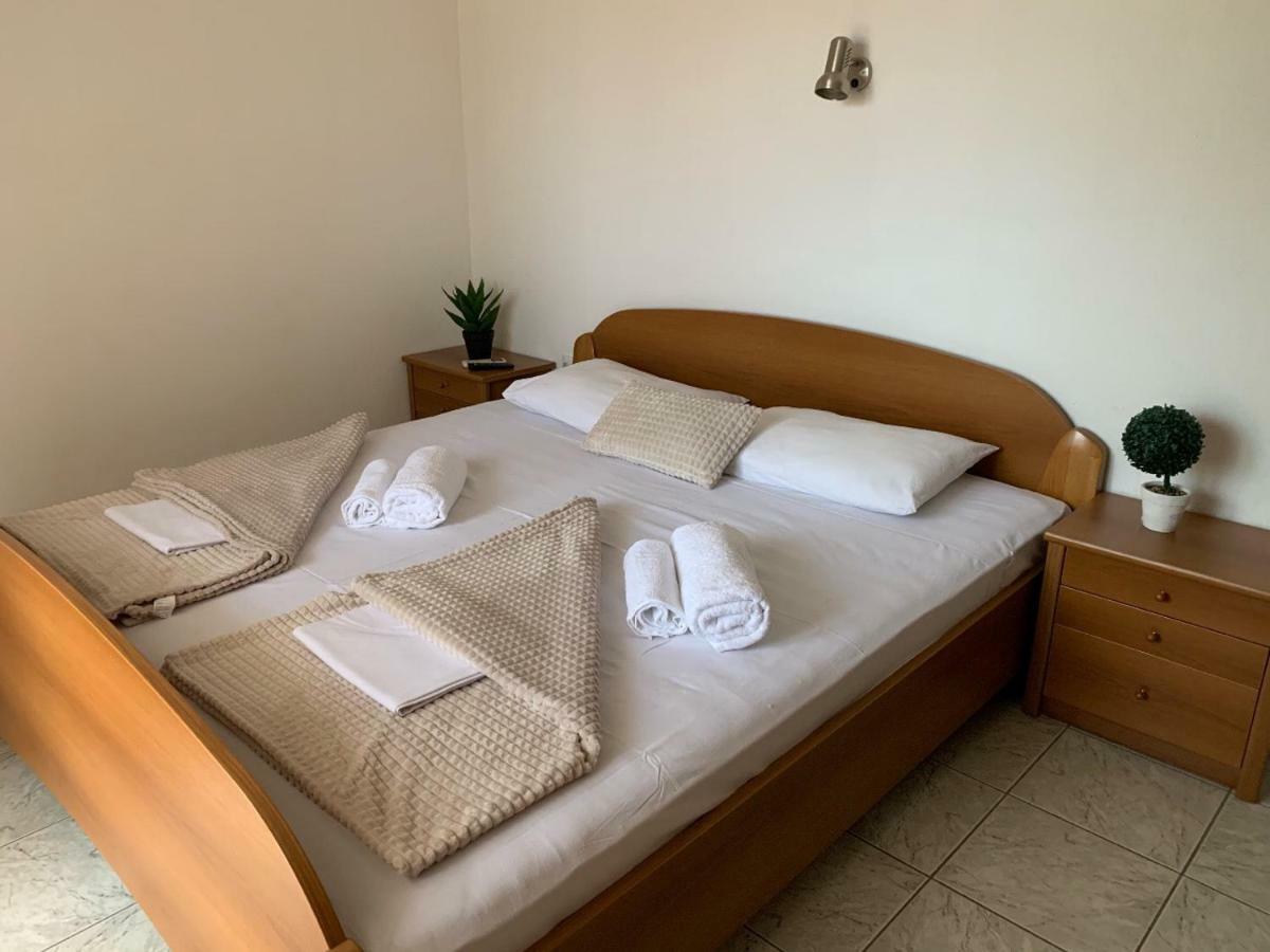 Guesthouse Orlovic Budva Eksteriør billede