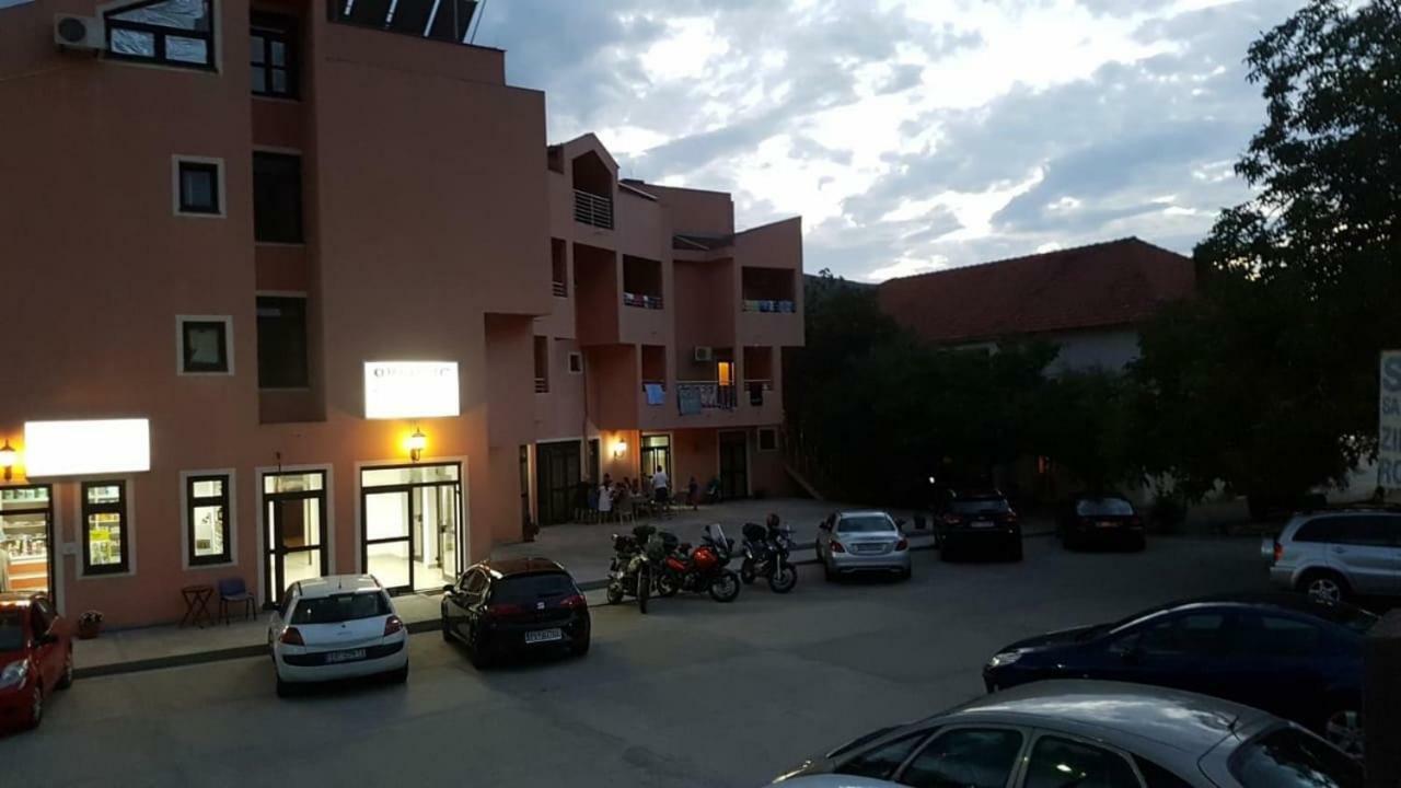 Guesthouse Orlovic Budva Eksteriør billede