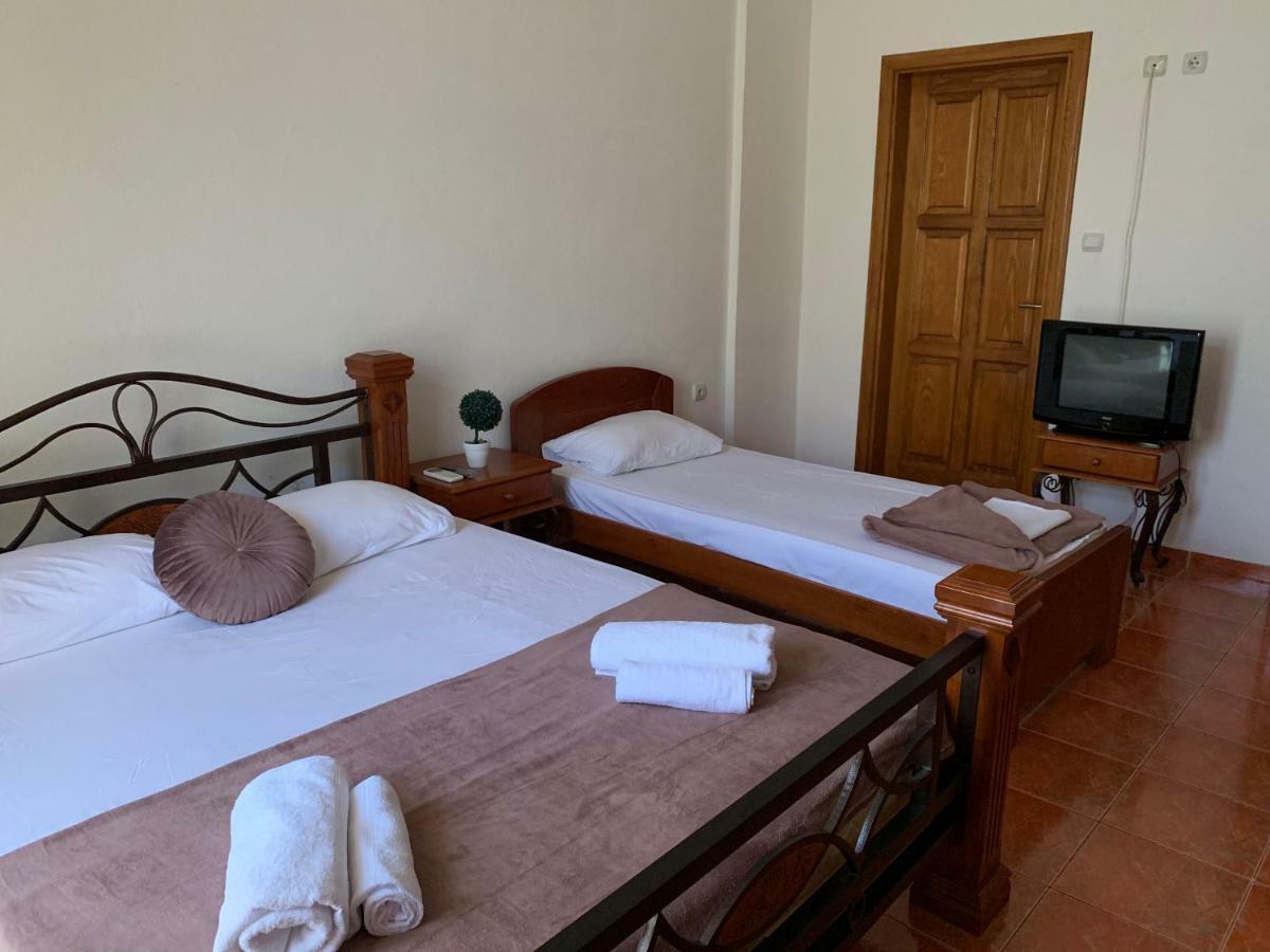 Guesthouse Orlovic Budva Eksteriør billede