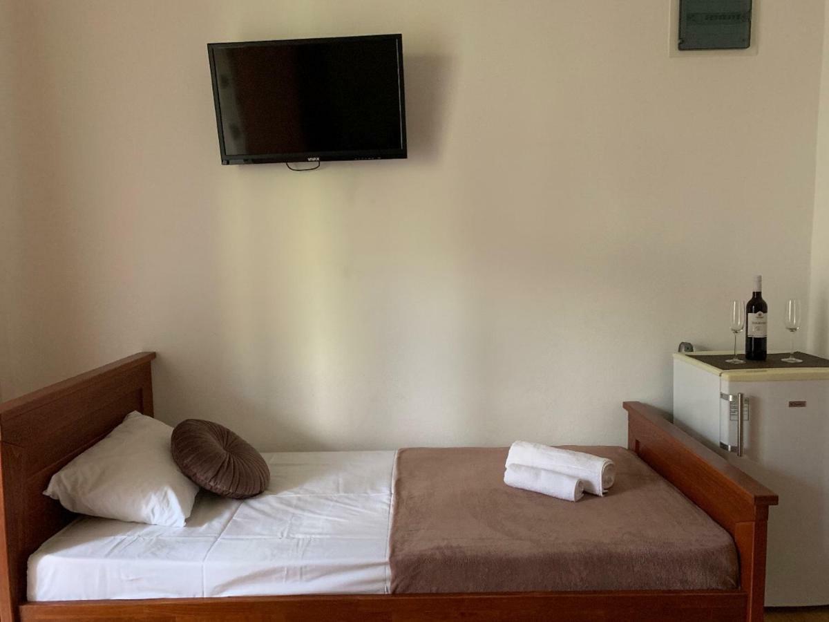 Guesthouse Orlovic Budva Eksteriør billede