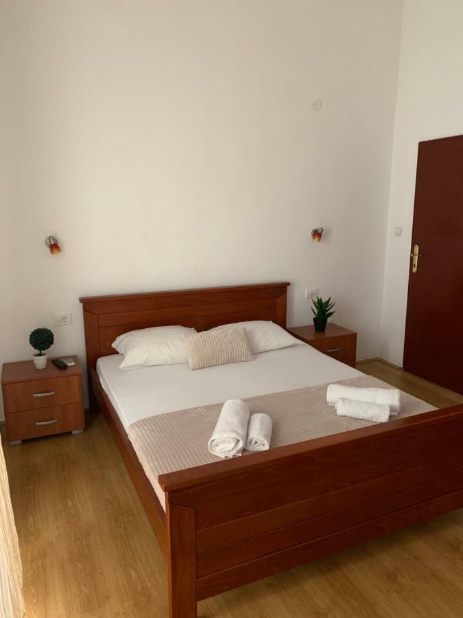 Guesthouse Orlovic Budva Eksteriør billede