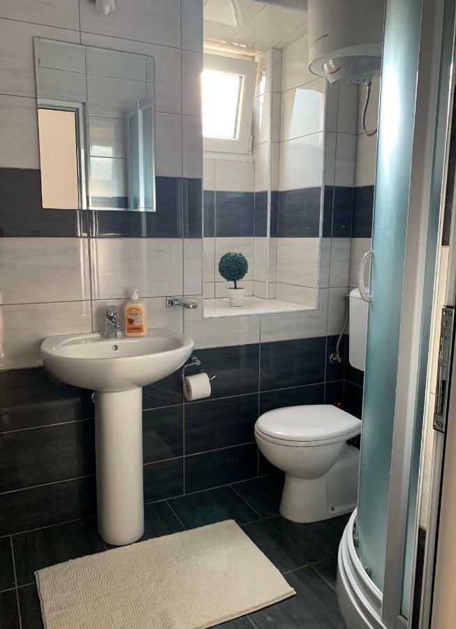 Guesthouse Orlovic Budva Eksteriør billede